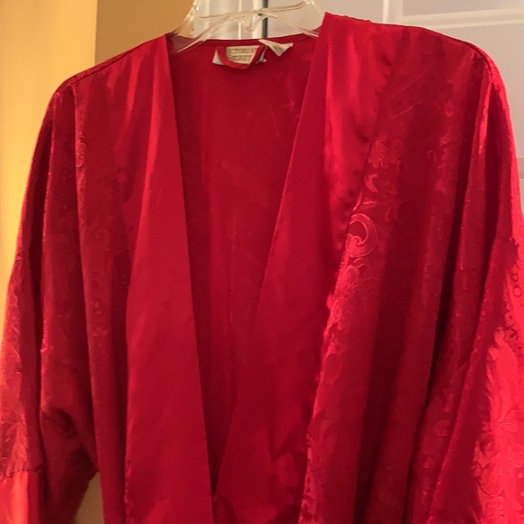 Vintage Victoria’s Secret Robe - Picture 5 of 9